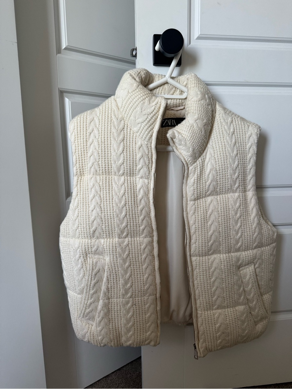 Zara women Cream Cable Knit Quilted Zip-Up Vest